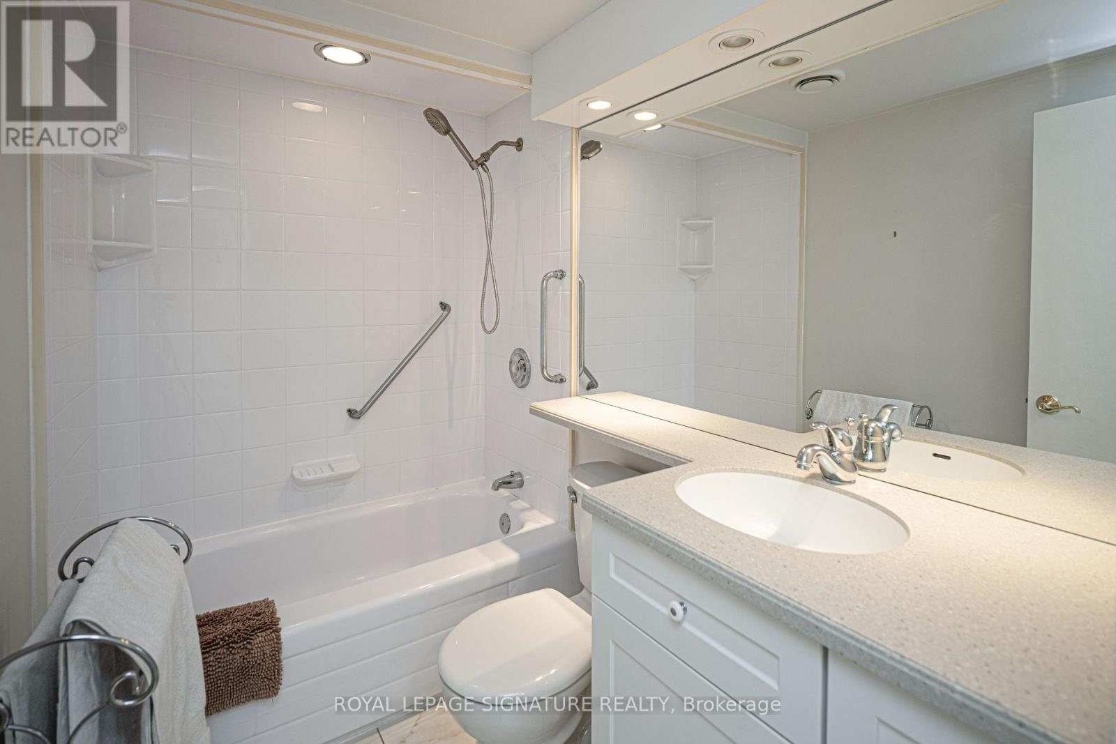 16 Burdock Lane, Toronto, Ontario  M3C 2G5 - Photo 22 - C13743190