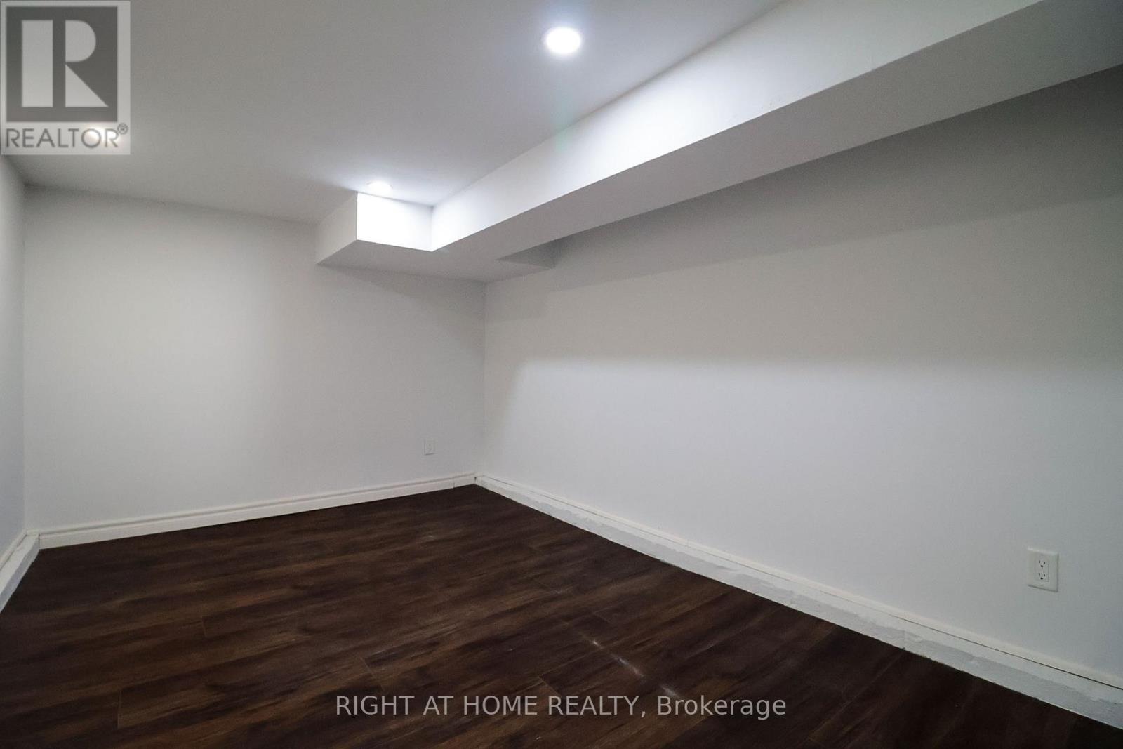 1327 Commerce Street, Pickering, Ontario  L1W 1E1 - Photo 24 - E13743250