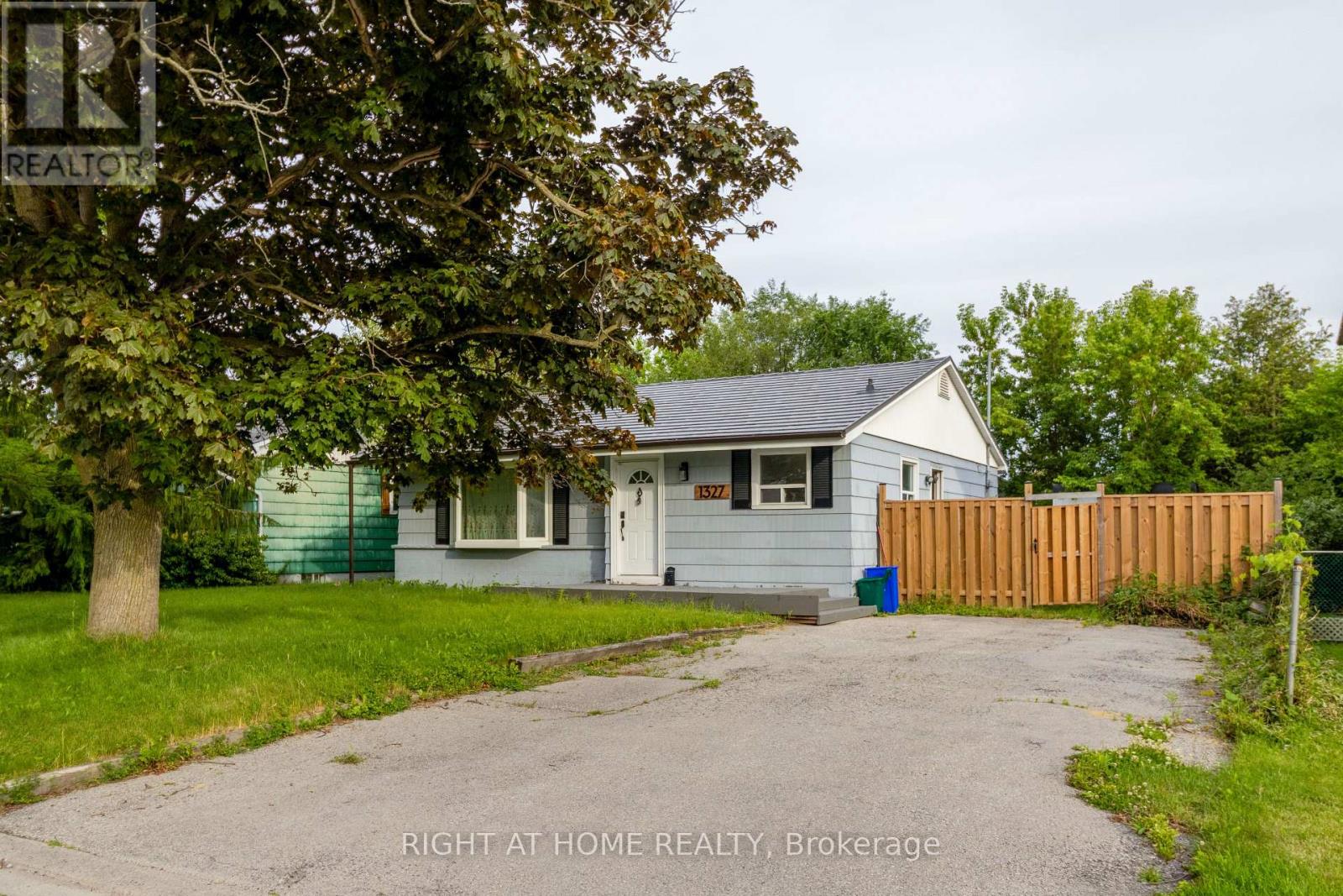 1327 Commerce Street, Pickering, Ontario  L1W 1E1 - Photo 29 - E13743250