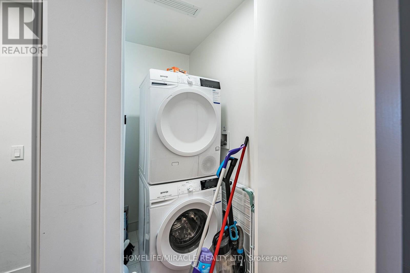 1003 - 195 Commerce Street, Vaughan, Ontario  L4K 0P9 - Photo 10 - N13743172