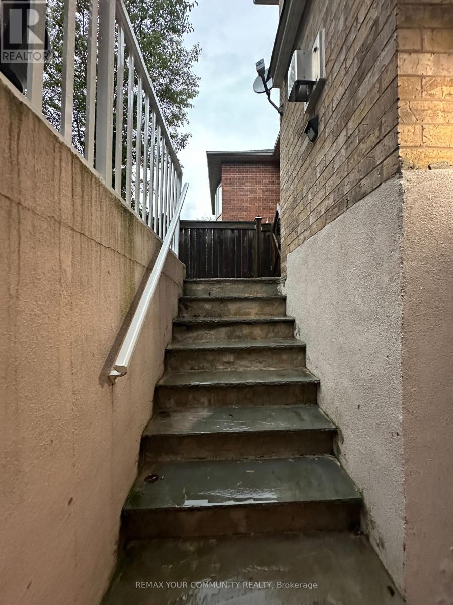 Lower - 9 Allysum Court, Richmond Hill, Ontario  L4E 4M7 - Photo 24 - N13743224
