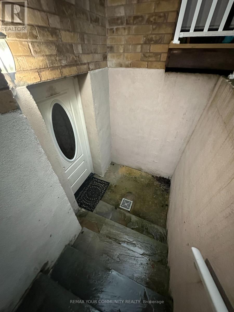 Lower - 9 Allysum Court, Richmond Hill, Ontario  L4E 4M7 - Photo 6 - N13743224