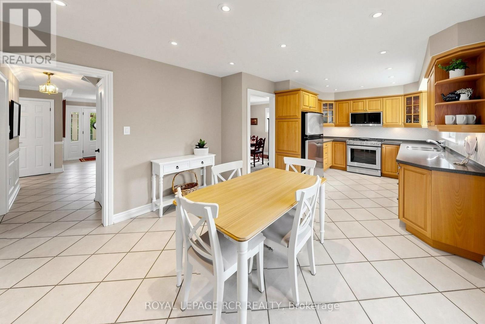 981 Krista Court, Newmarket, Ontario  L3Y 7E9 - Photo 14 - N13743230