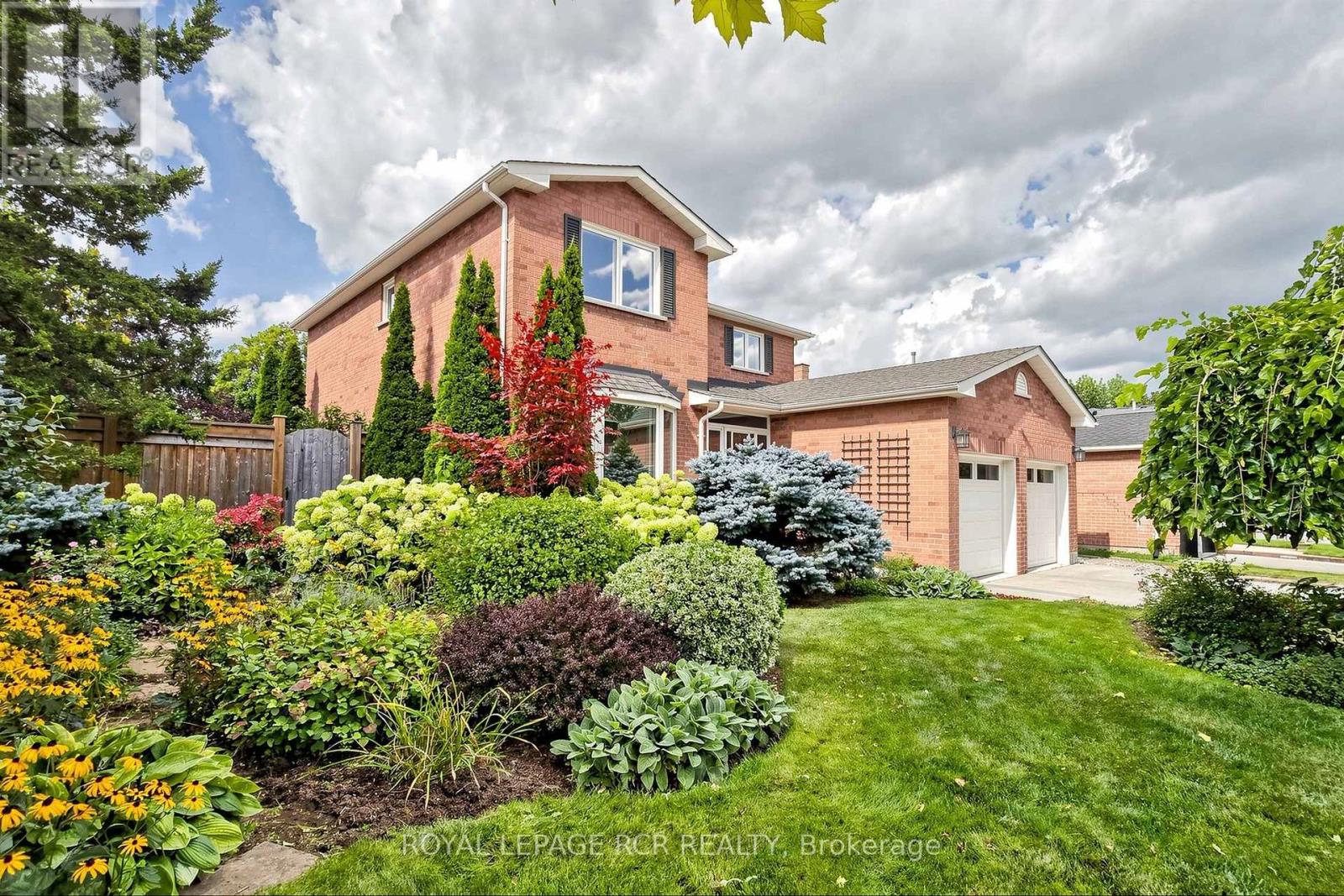 981 Krista Court, Newmarket, Ontario  L3Y 7E9 - Photo 2 - N13743230