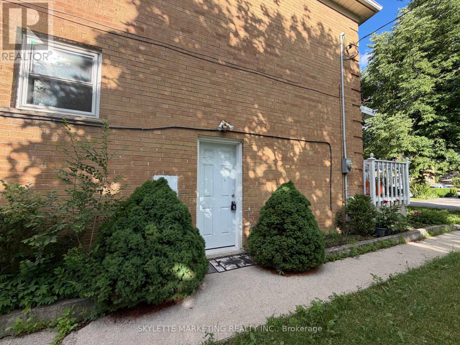 LOWER - 229 ZELDA CRESCENT, Richmond Hill, Ontario
