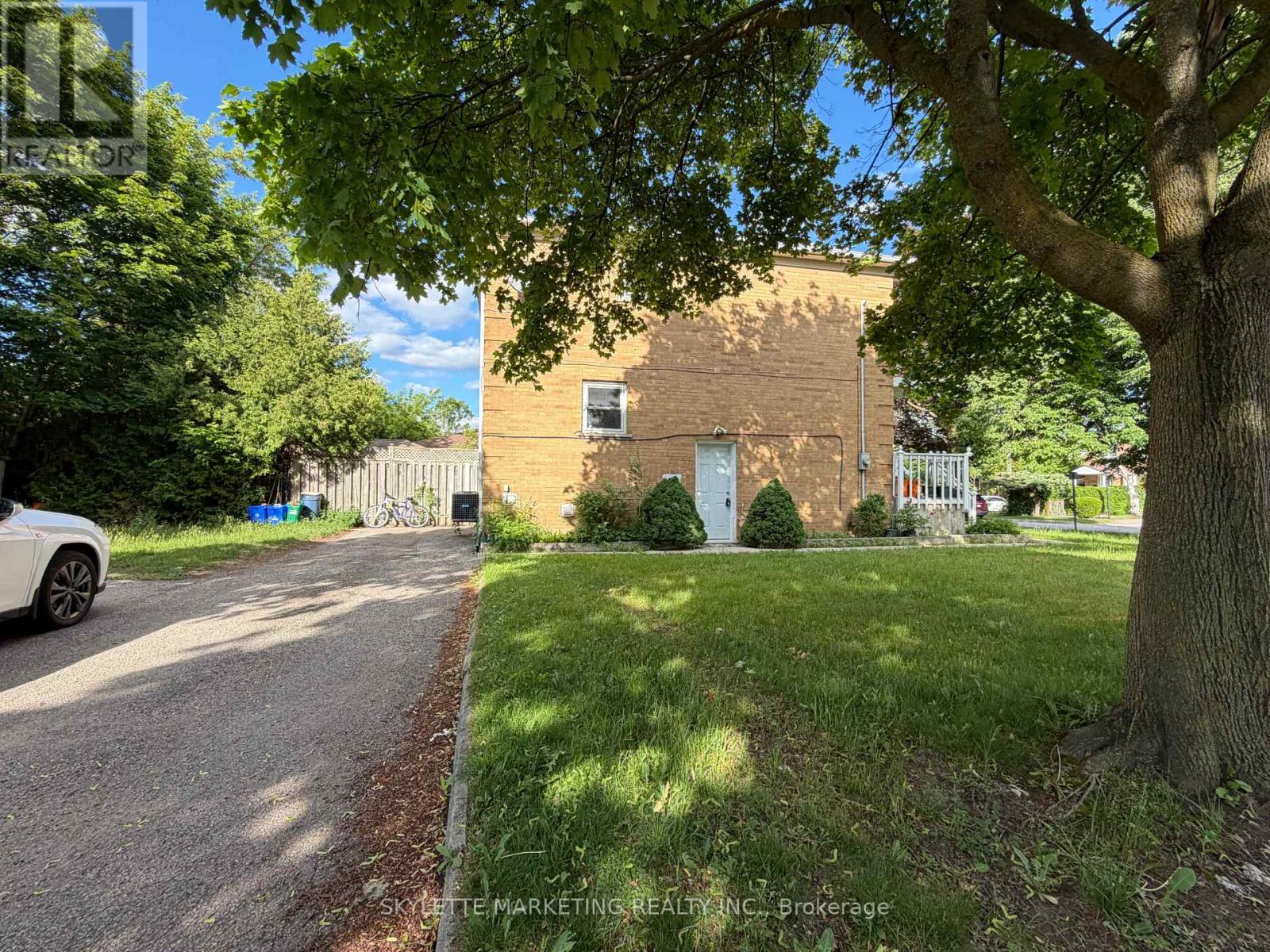 Lower - 229 Zelda Crescent, Richmond Hill, Ontario  L4C 2Y7 - Photo 2 - N13743248