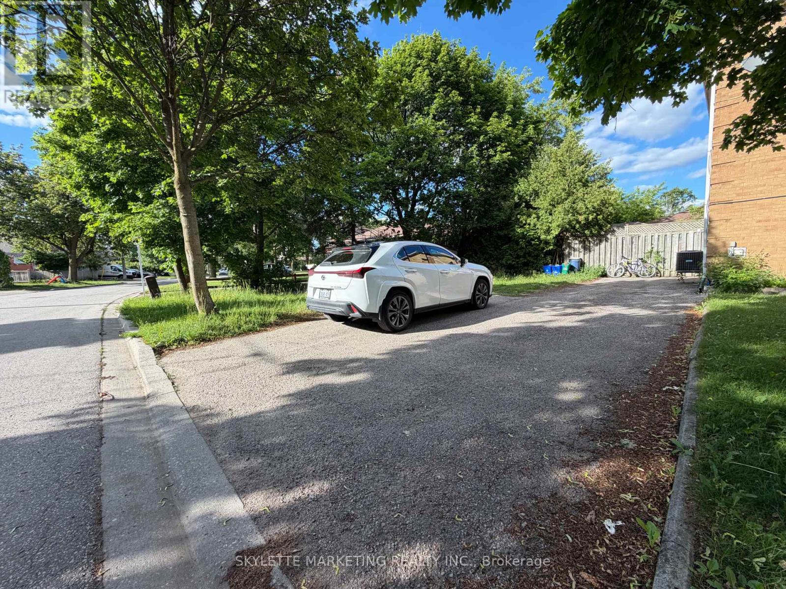 Lower - 229 Zelda Crescent, Richmond Hill, Ontario  L4C 2Y7 - Photo 4 - N13743248