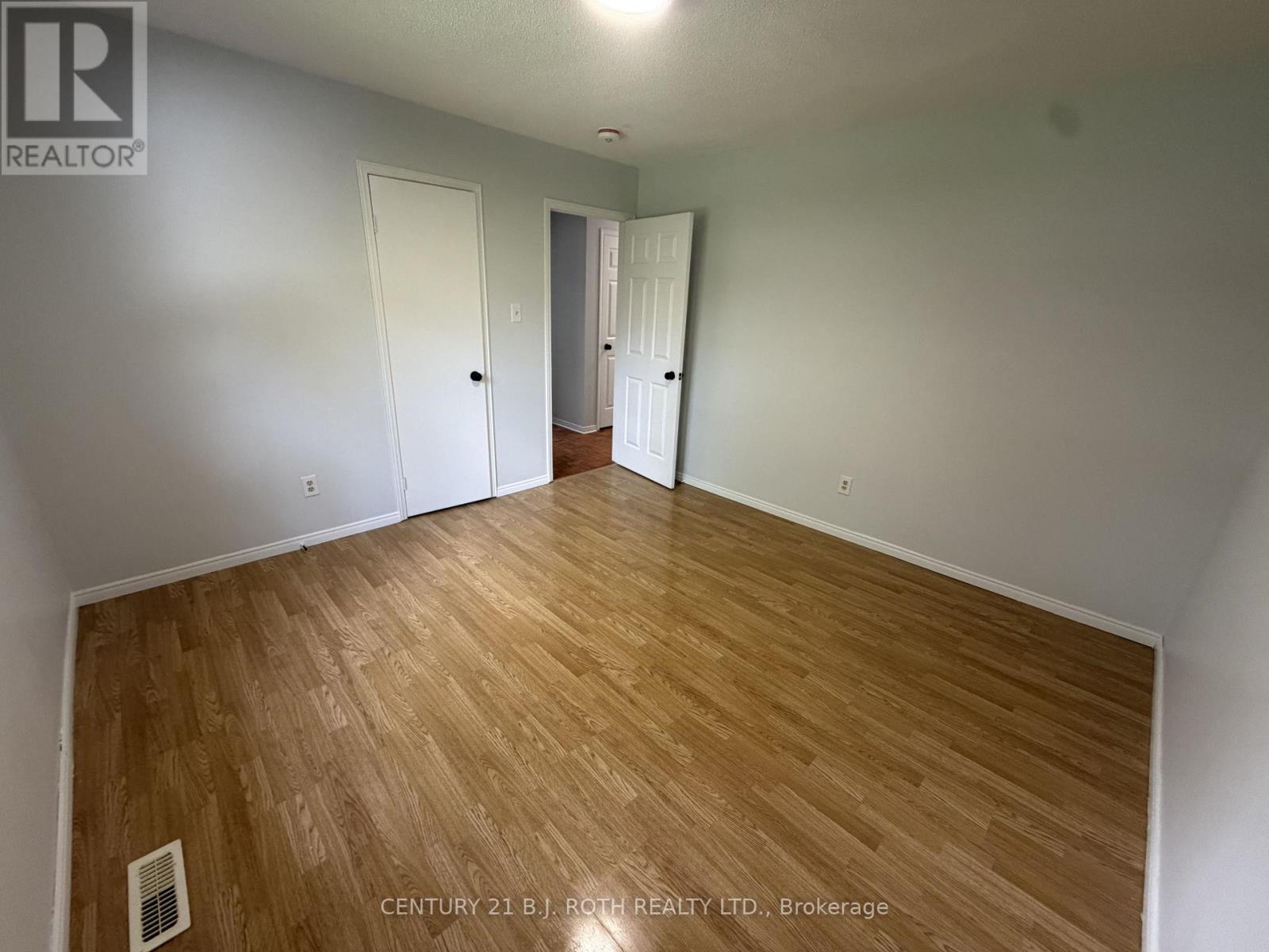 11 Cartwright Drive, Barrie (Cundles East), Ontario  L4M 5P9 - Photo 13 - S13743198