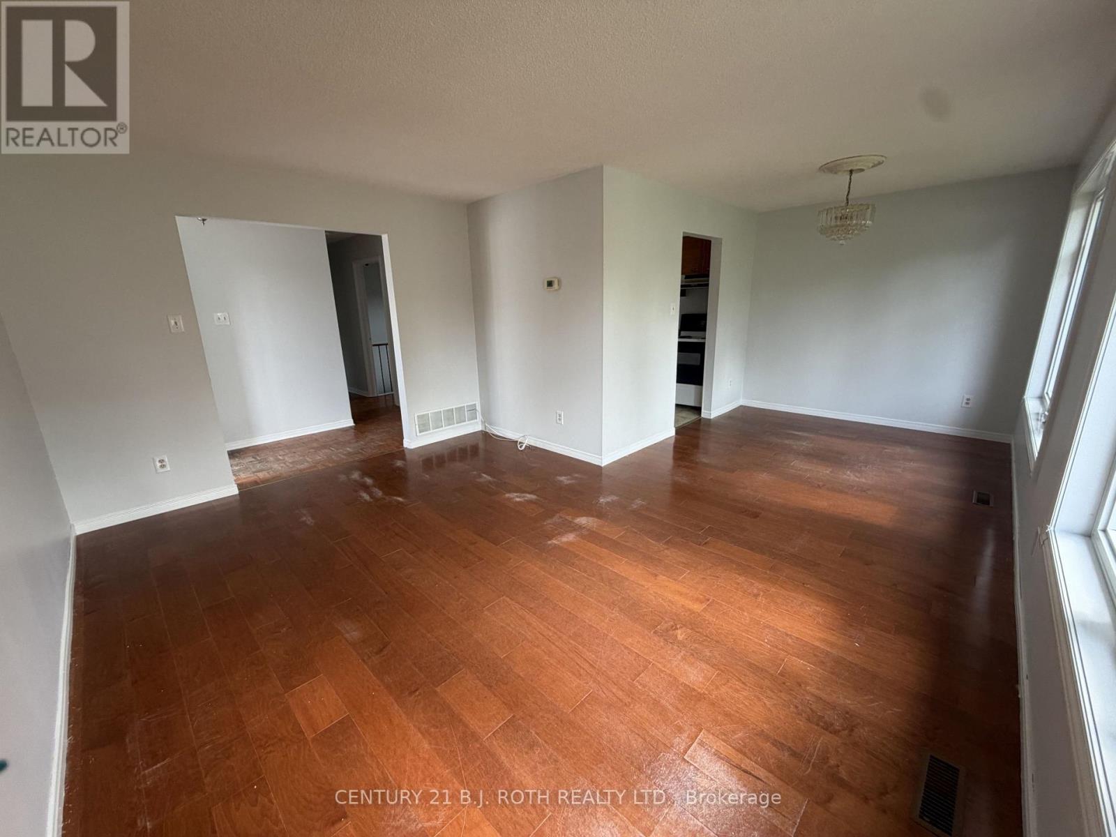 11 Cartwright Drive, Barrie (Cundles East), Ontario  L4M 5P9 - Photo 5 - S13743198