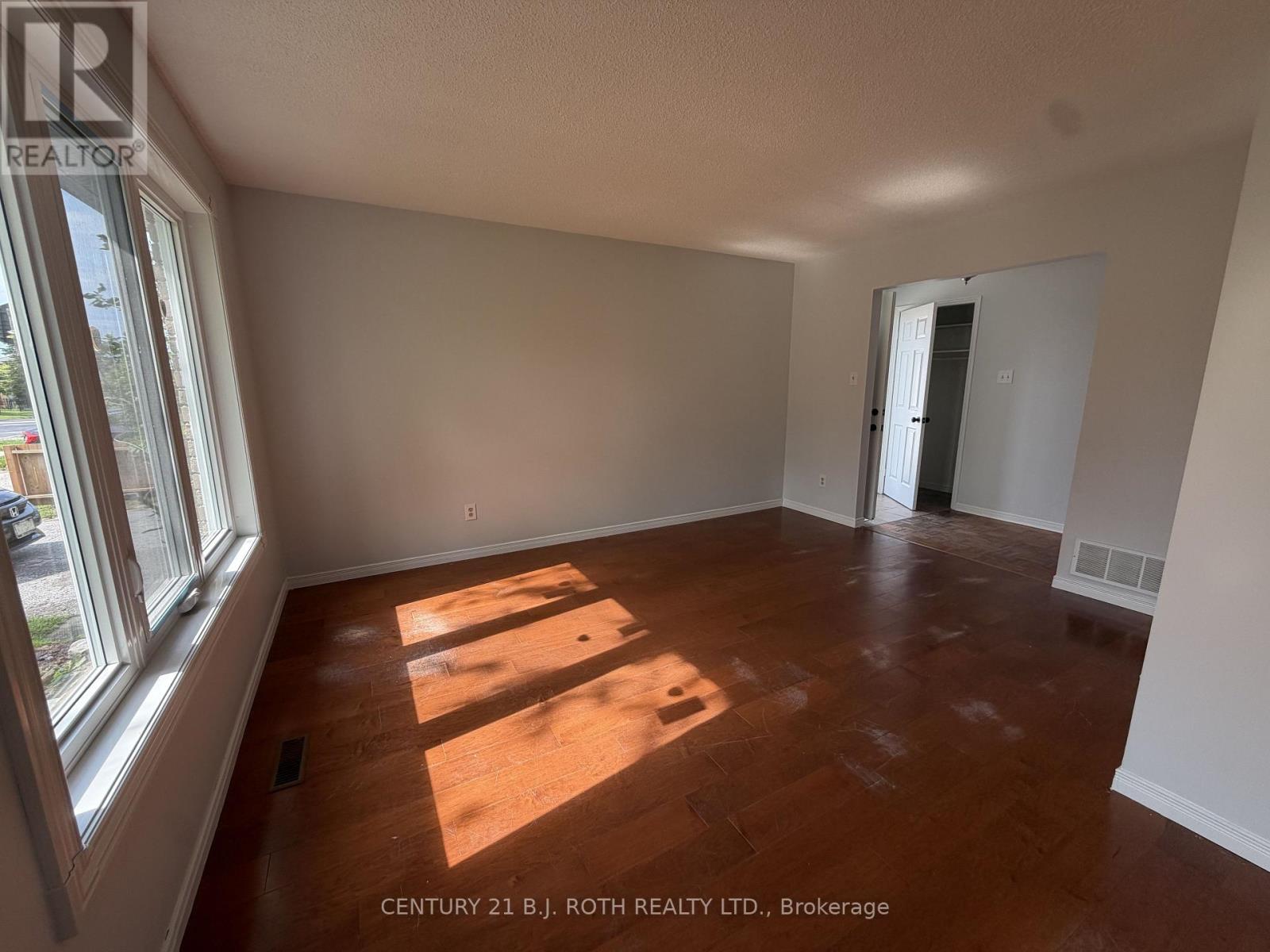 11 Cartwright Drive, Barrie (Cundles East), Ontario  L4M 5P9 - Photo 6 - S13743198
