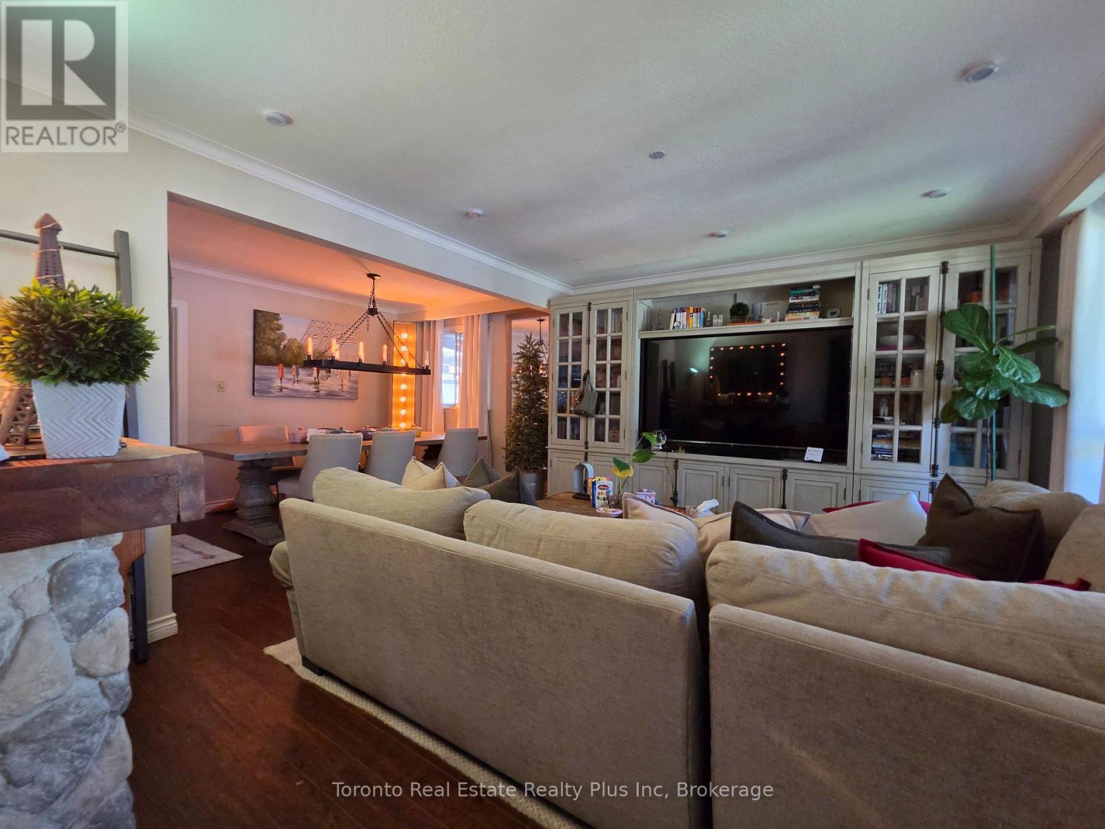482 Ruth Avenue, Toronto, Ontario  M2M 2J3 - Photo 7 - C13739590