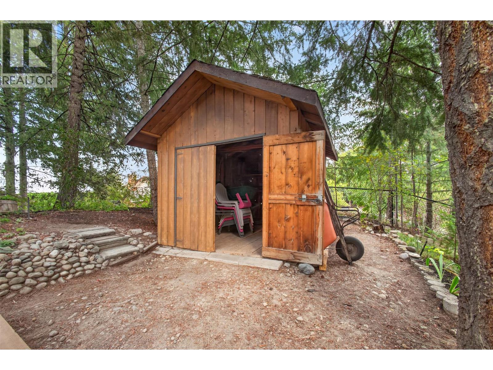 3931 Todd Road, Kelowna, British Columbia  V1W 4B3 - Photo 45 - 10399577