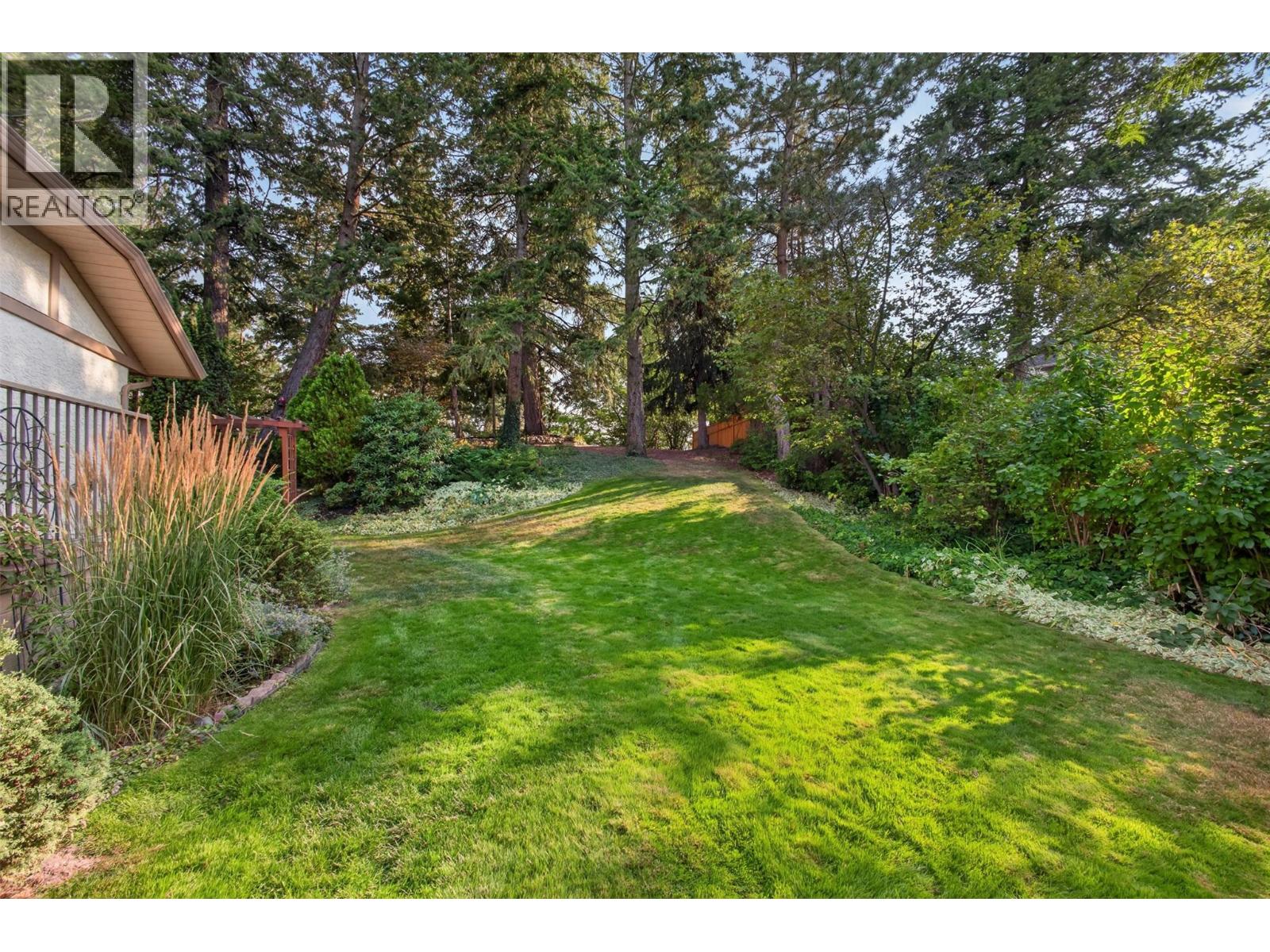 3931 Todd Road, Kelowna, British Columbia  V1W 4B3 - Photo 3 - 10399577