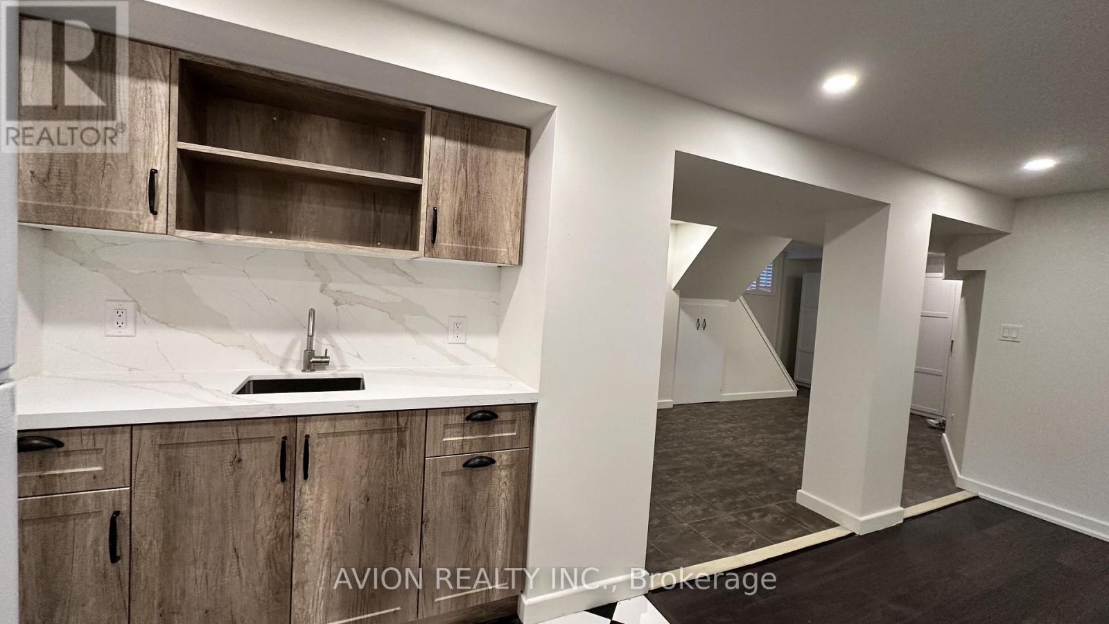 Bsmt - 570 Exbury Crescent, Mississauga, Ontario  L5G 2P4 - Photo 7 - W13743166