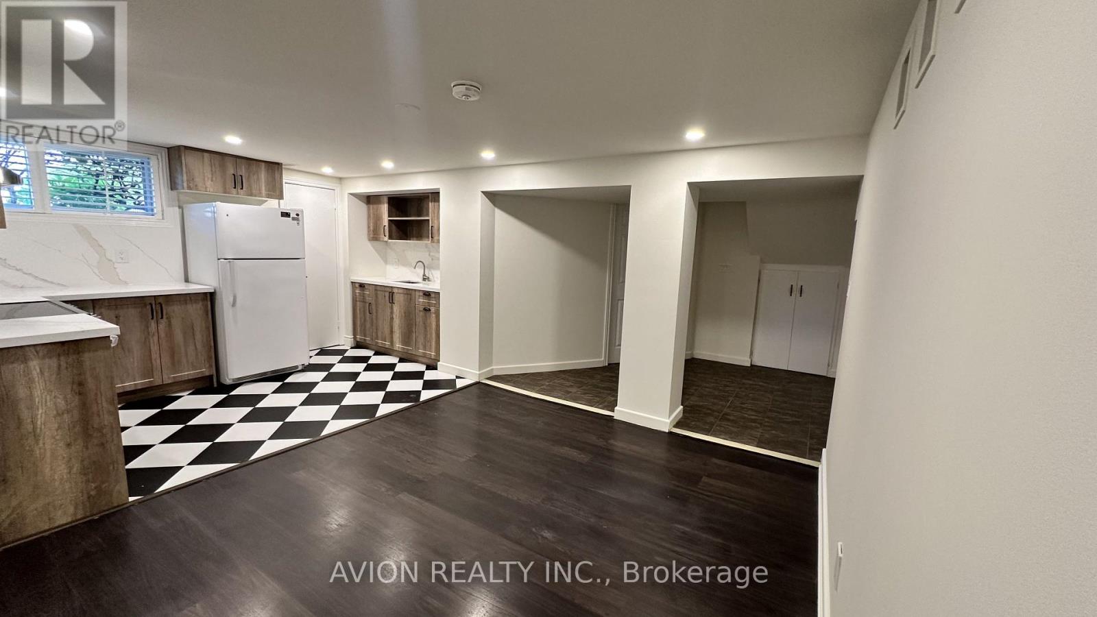 Bsmt - 570 Exbury Crescent, Mississauga, Ontario  L5G 2P4 - Photo 8 - W13743166