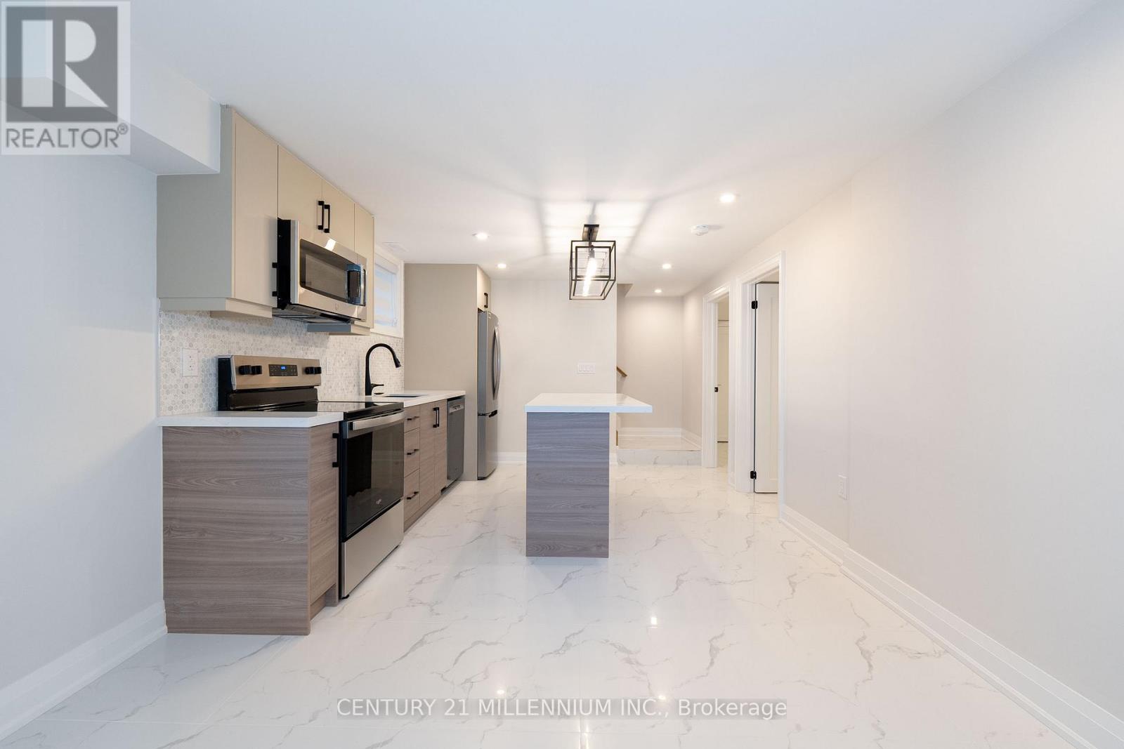 B - 31 Mariposa Avenue, Toronto, Ontario  M6N 4A1 - Photo 12 - W13743168