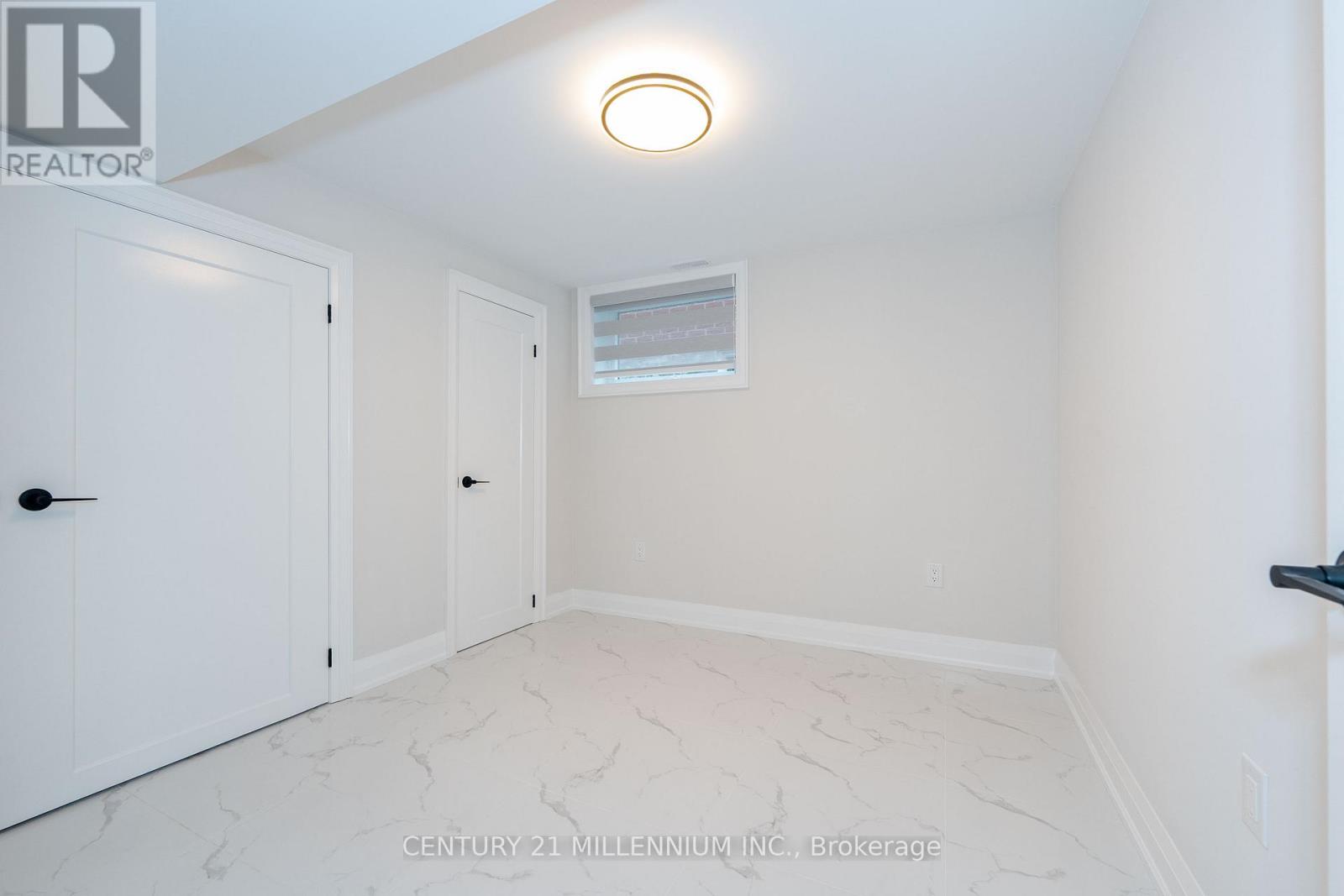 B - 31 Mariposa Avenue, Toronto, Ontario  M6N 4A1 - Photo 3 - W13743168