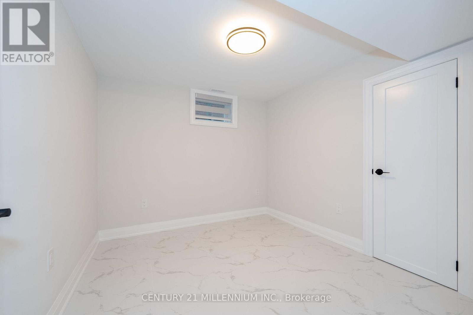B - 31 Mariposa Avenue, Toronto, Ontario  M6N 4A1 - Photo 5 - W13743168