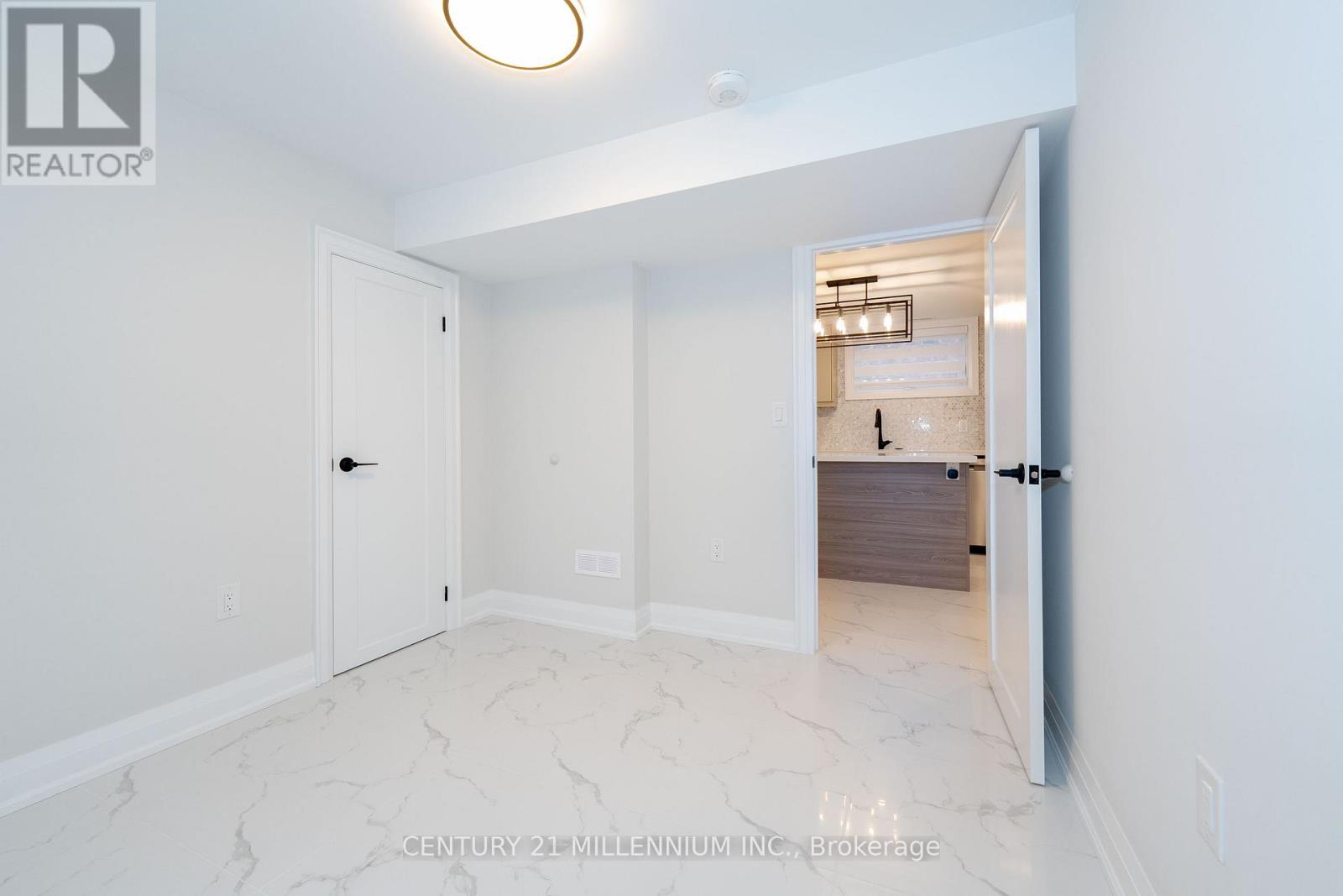 B - 31 Mariposa Avenue, Toronto, Ontario  M6N 4A1 - Photo 6 - W13743168