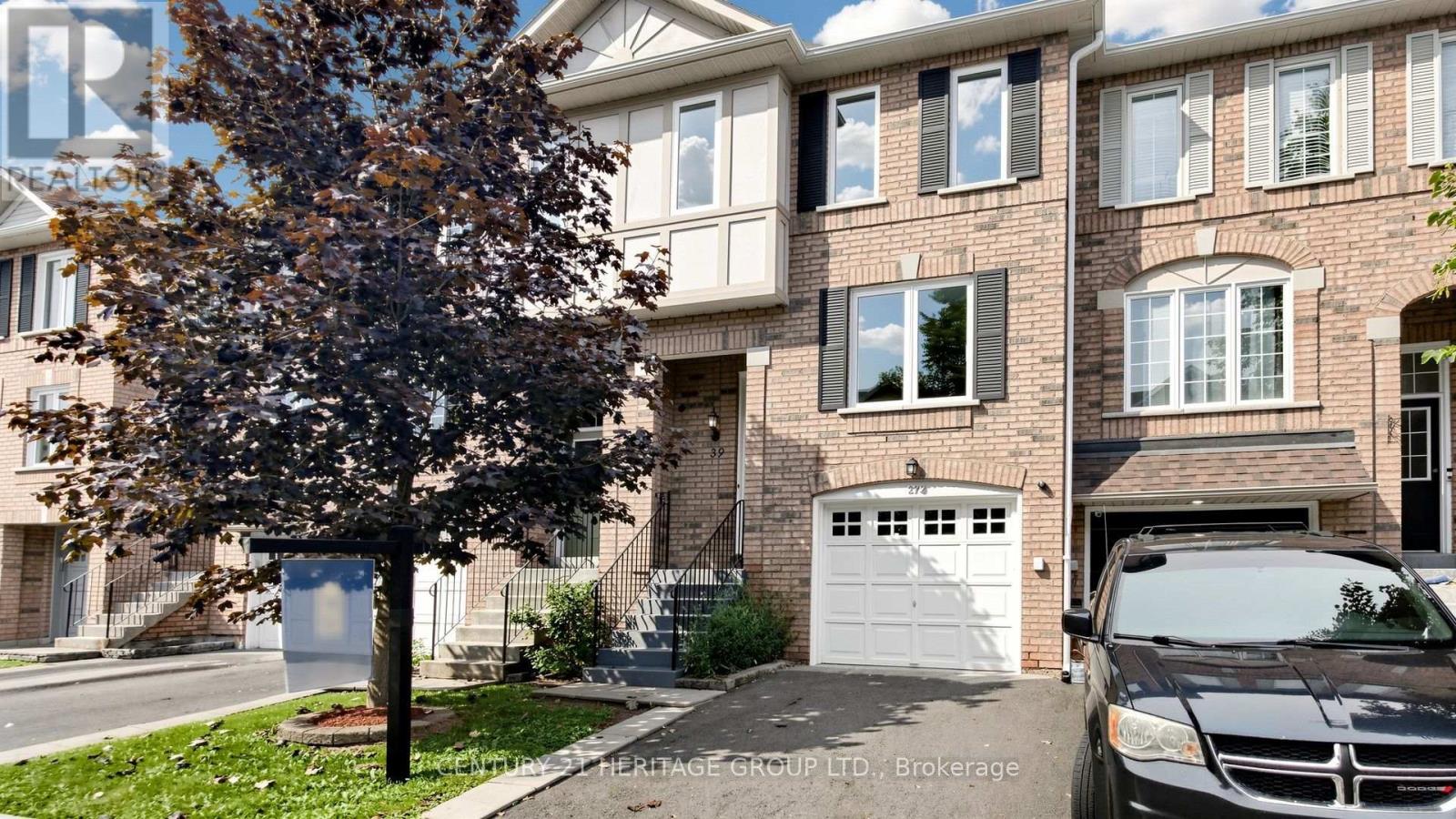 Unit 39, 2 Clay Brick Court, Brampton, Ontario  L6V 4M7 - Photo 3 - W13743206