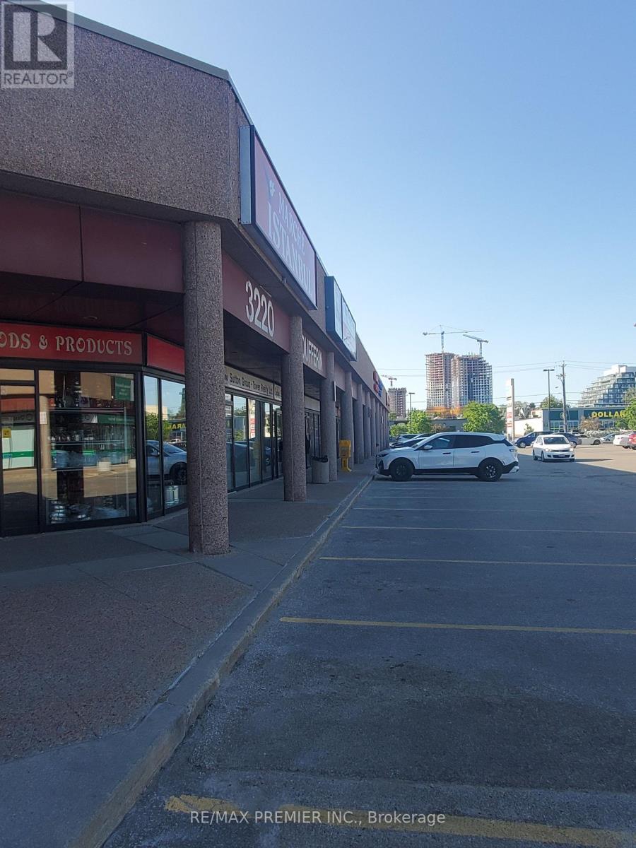 13 & 14 - 3220 Dufferin Street, Toronto, Ontario  M6A 2T3 - Photo 14 - W13743218