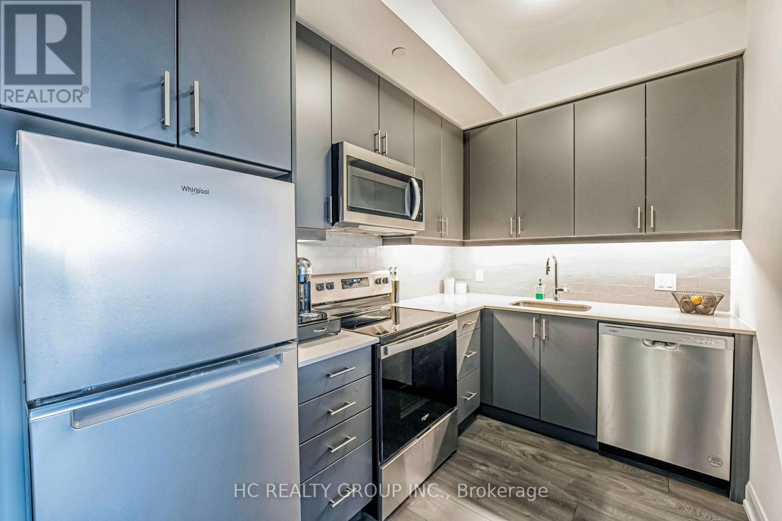 302 - 3220 William Coltson Ave Avenue E, Oakville, Ontario  L6H 7X9 - Photo 9 - W13743238