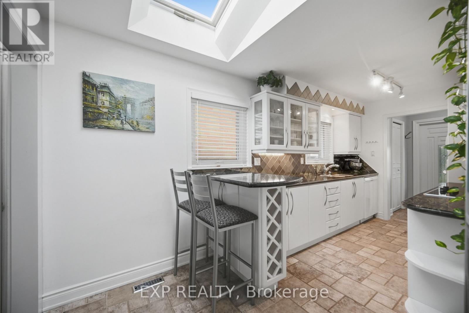 357 Karen Park Crescent, Mississauga, Ontario  L5A 3C8 - Photo 14 - W13743258