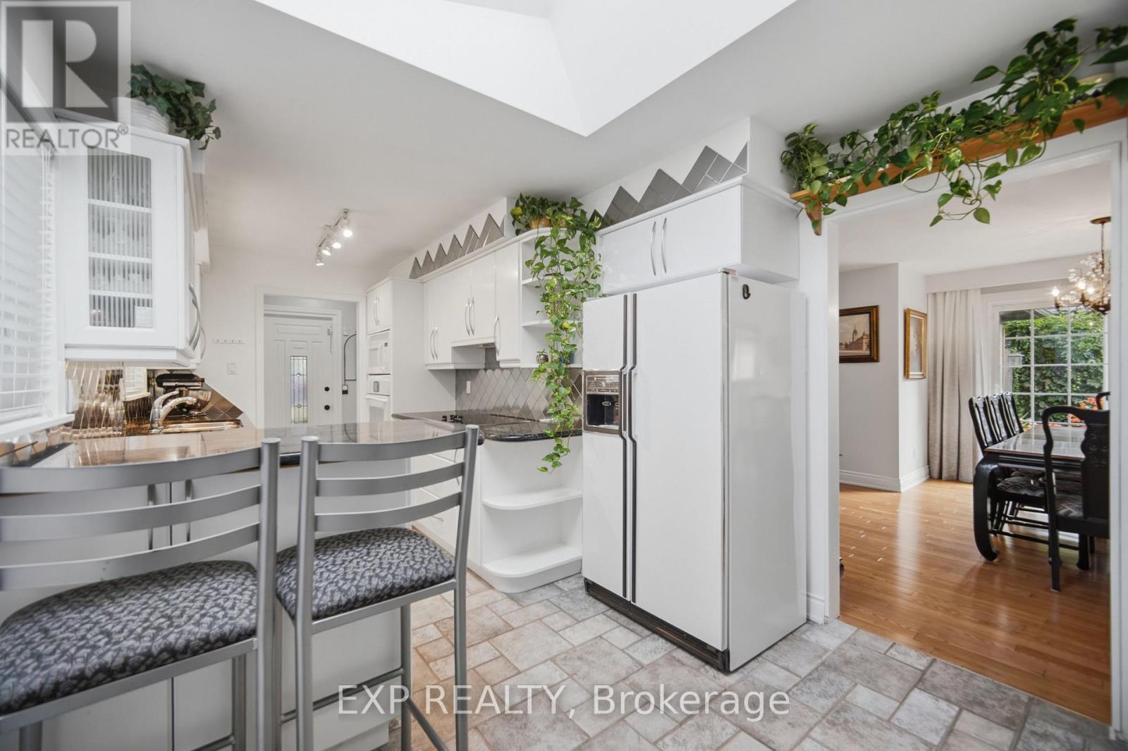 357 Karen Park Crescent, Mississauga, Ontario  L5A 3C8 - Photo 15 - W13743258