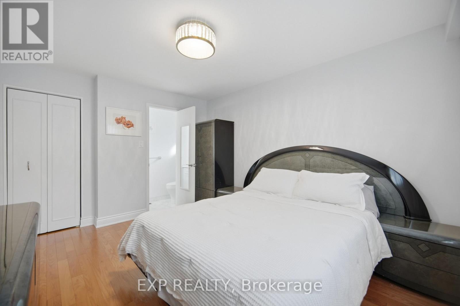 357 Karen Park Crescent, Mississauga, Ontario  L5A 3C8 - Photo 22 - W13743258