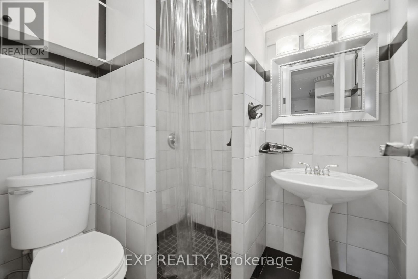 357 Karen Park Crescent, Mississauga, Ontario  L5A 3C8 - Photo 36 - W13743258