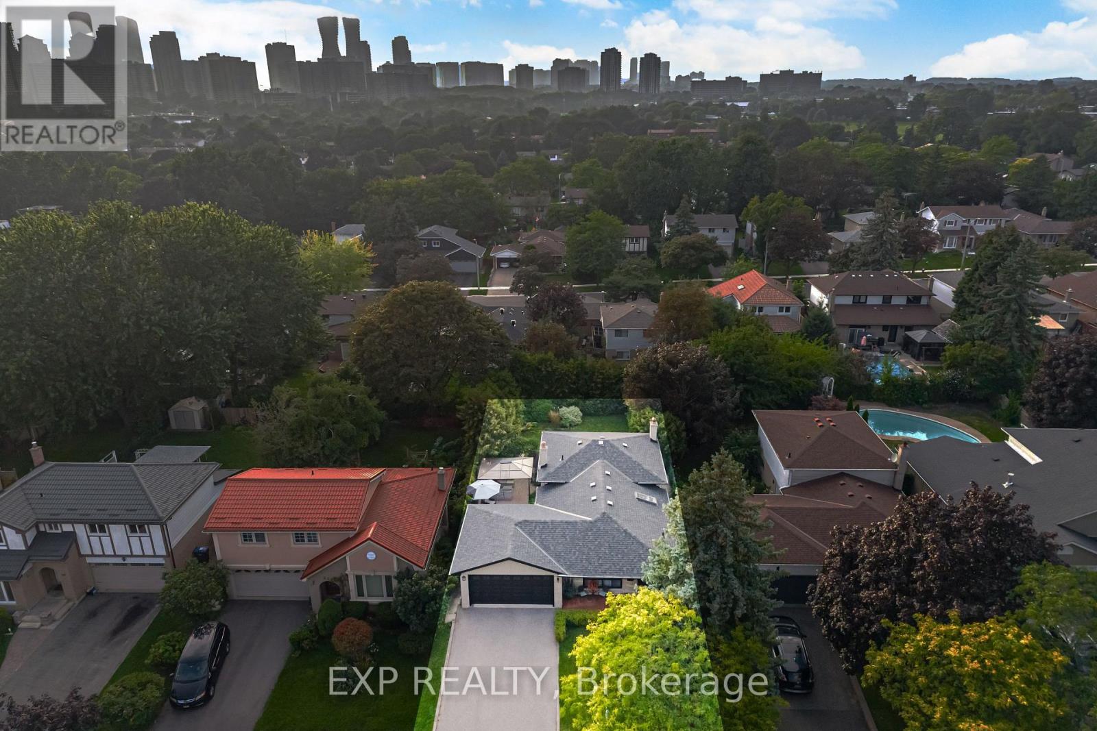 357 Karen Park Crescent, Mississauga, Ontario  L5A 3C8 - Photo 49 - W13743258