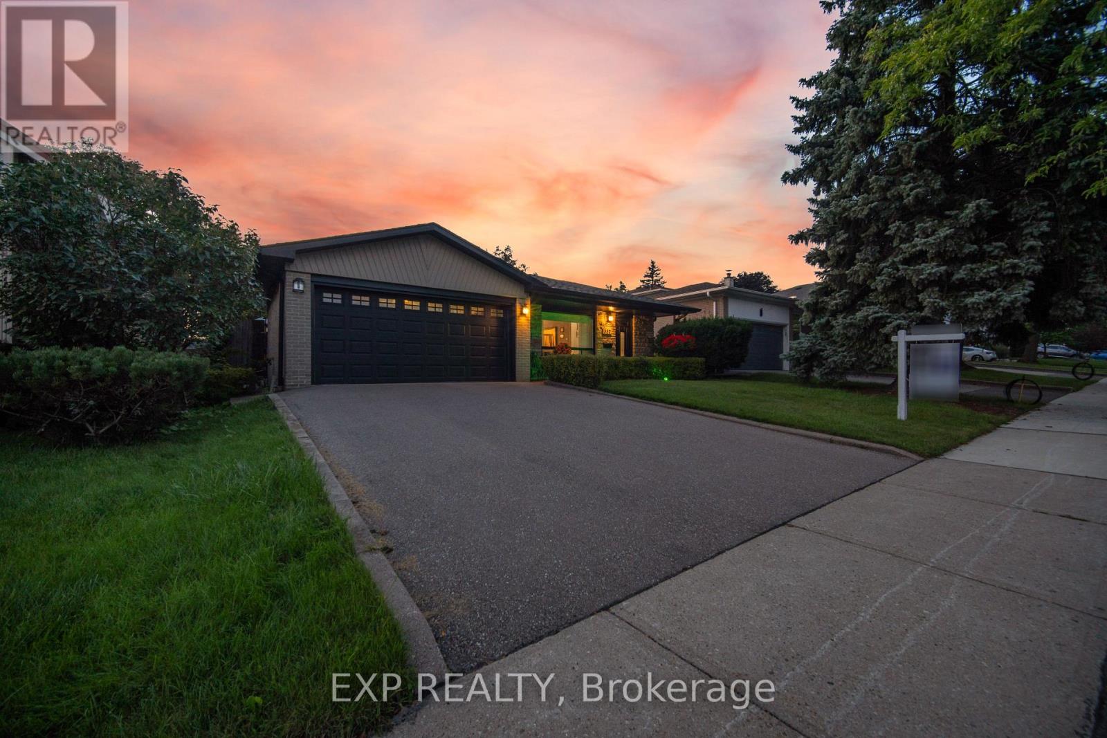 357 Karen Park Crescent, Mississauga, Ontario  L5A 3C8 - Photo 50 - W13743258