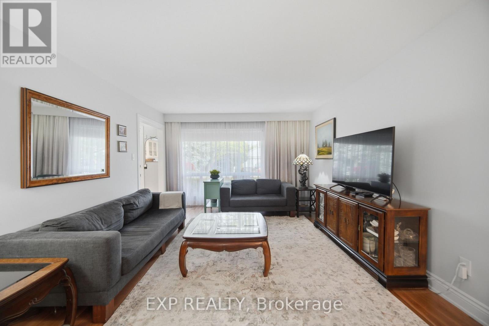 357 Karen Park Crescent, Mississauga, Ontario  L5A 3C8 - Photo 8 - W13743258