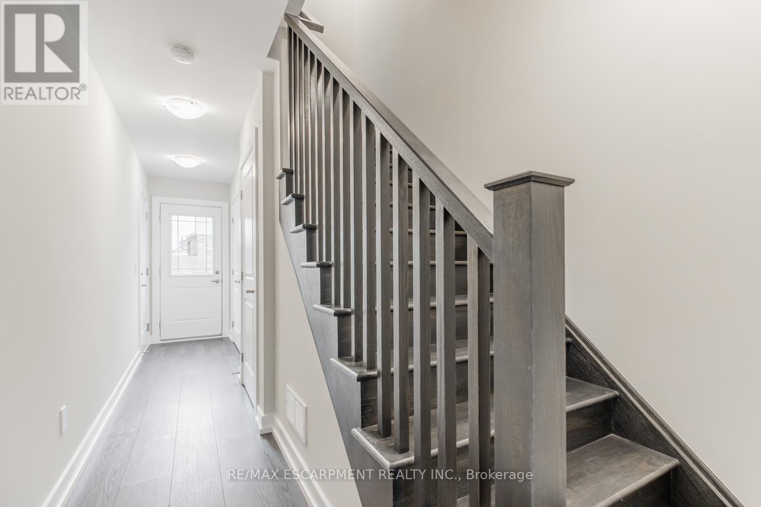 47 - 19 Picardy Drive, Hamilton, Ontario  L8J 2T7 - Photo 3 - X13743228