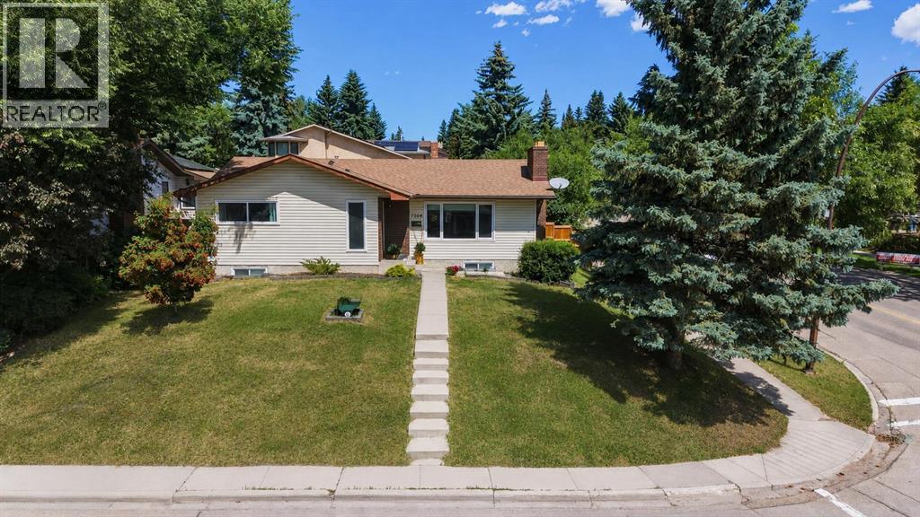7304 Silver Springs Road Nw, Calgary, Alberta  T3B 4E6 - Photo 1 - A2318435