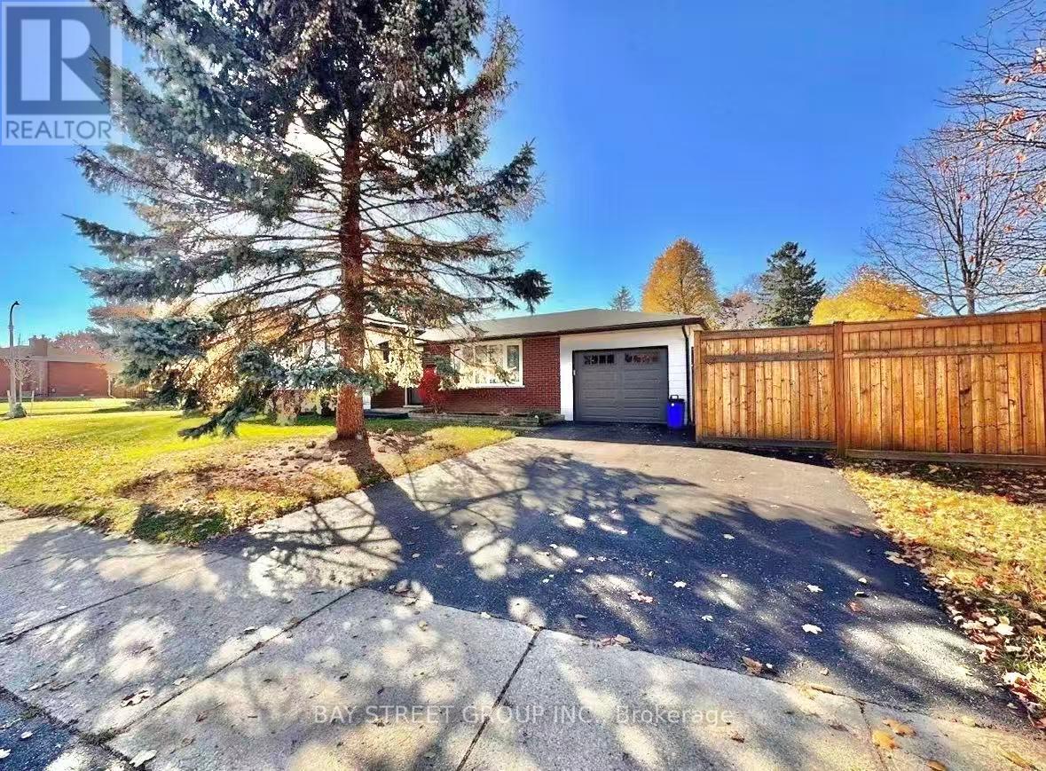 49 HOWLAND DRIVE, Kitchener, Ontario