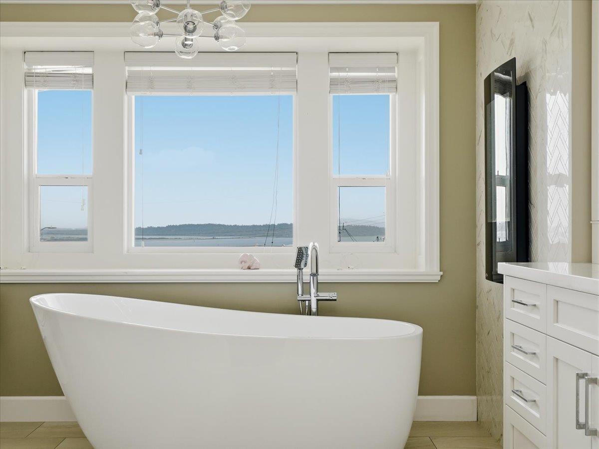 1087 Finlay Street, White Rock, British Columbia  V4B 4K7 - Photo 25 - R3161422
