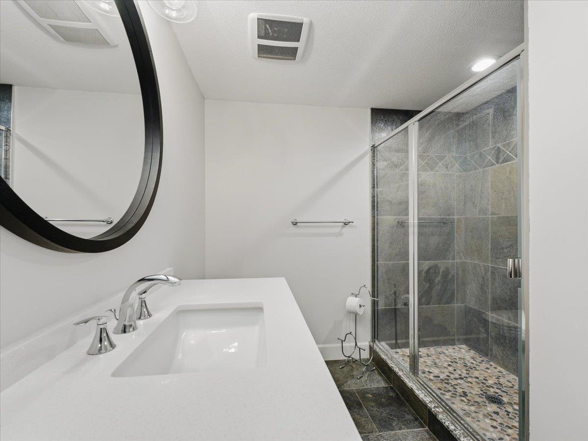 1087 Finlay Street, White Rock, British Columbia  V4B 4K7 - Photo 29 - R3161422