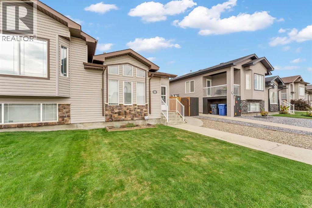 84 Northlands Crescent NE, Medicine Hat, Alberta  T1C 2A9 - Photo 3 - A2342629