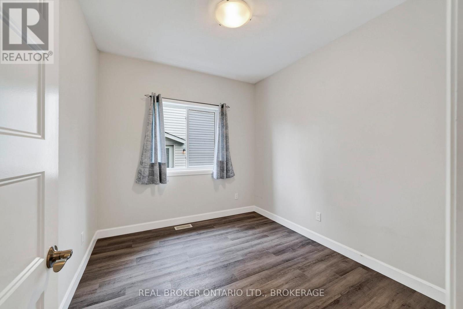 250 Lourdes Avenue, Cornwall, Ontario  K6H 0E8 - Photo 9 - X13743282