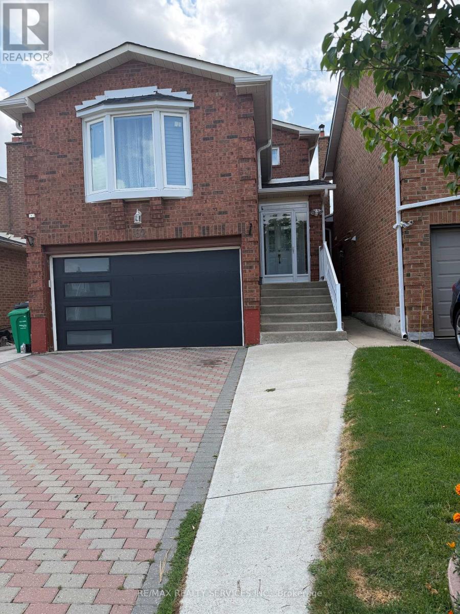 62 Trewartha Crescent, Brampton, Ontario  L6Z 1X4 - Photo 2 - W13743288
