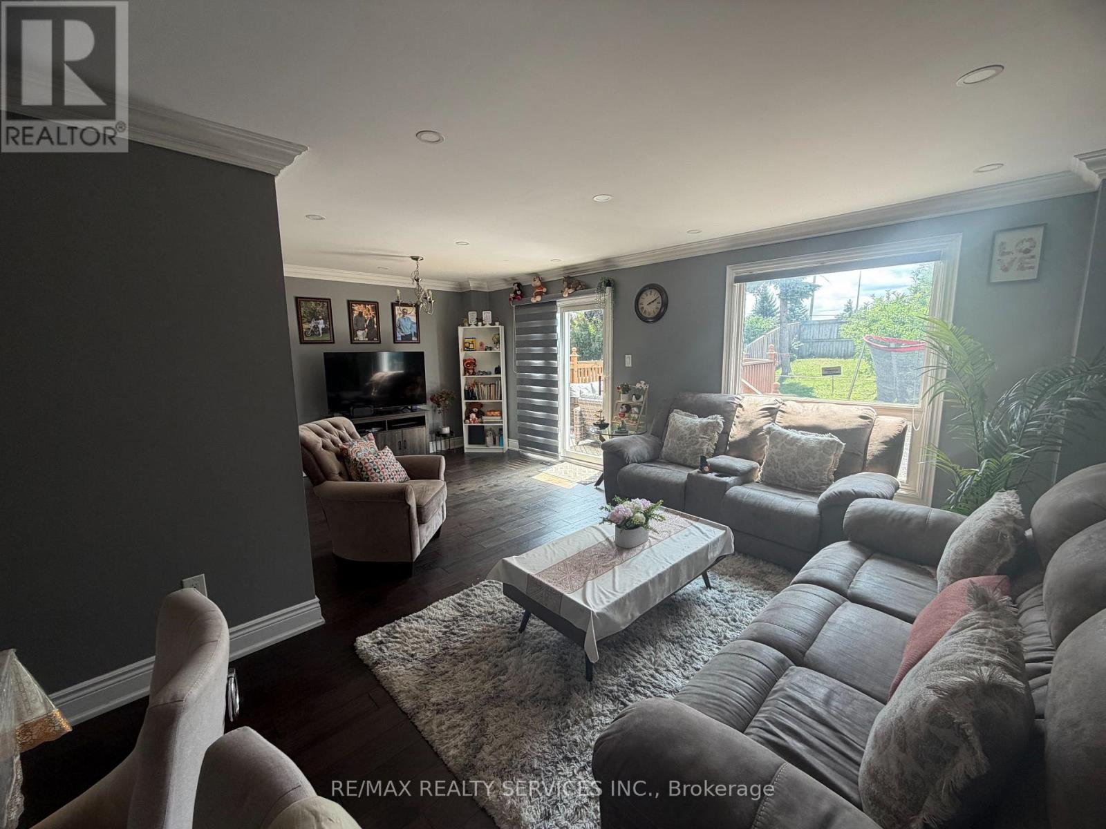 62 Trewartha Crescent, Brampton, Ontario  L6Z 1X4 - Photo 5 - W13743288