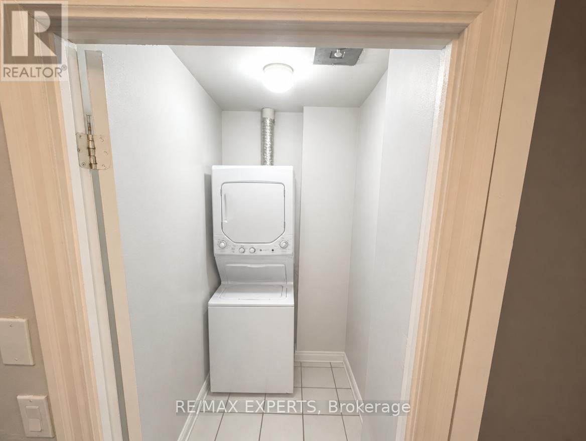 209 - 1359 Rathburn Road, Mississauga, Ontario L4W 5P7 - Photo 9 - W13743308
