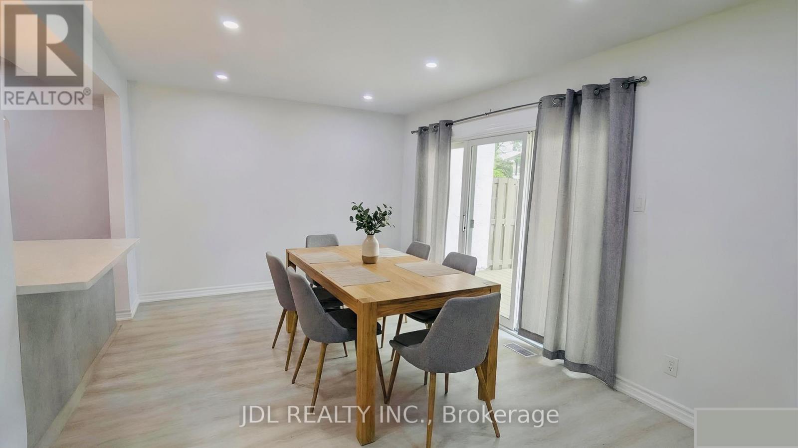 5 - 431 Keats Way, Waterloo, Ontario  N2L 5S7 - Photo 11 - X13743294
