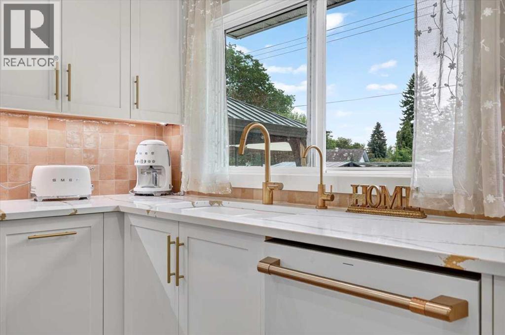 10403 Maplemont Road Se, Calgary, Alberta  T2J 1W3 - Photo 14 - A2341917