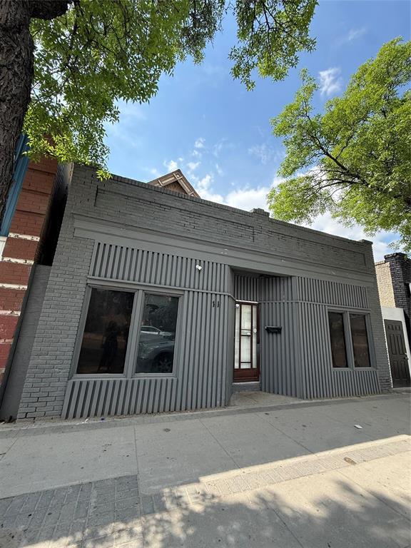 448 Selkirk Avenue Winnipeg Manitoba Canada R2W2M5 2