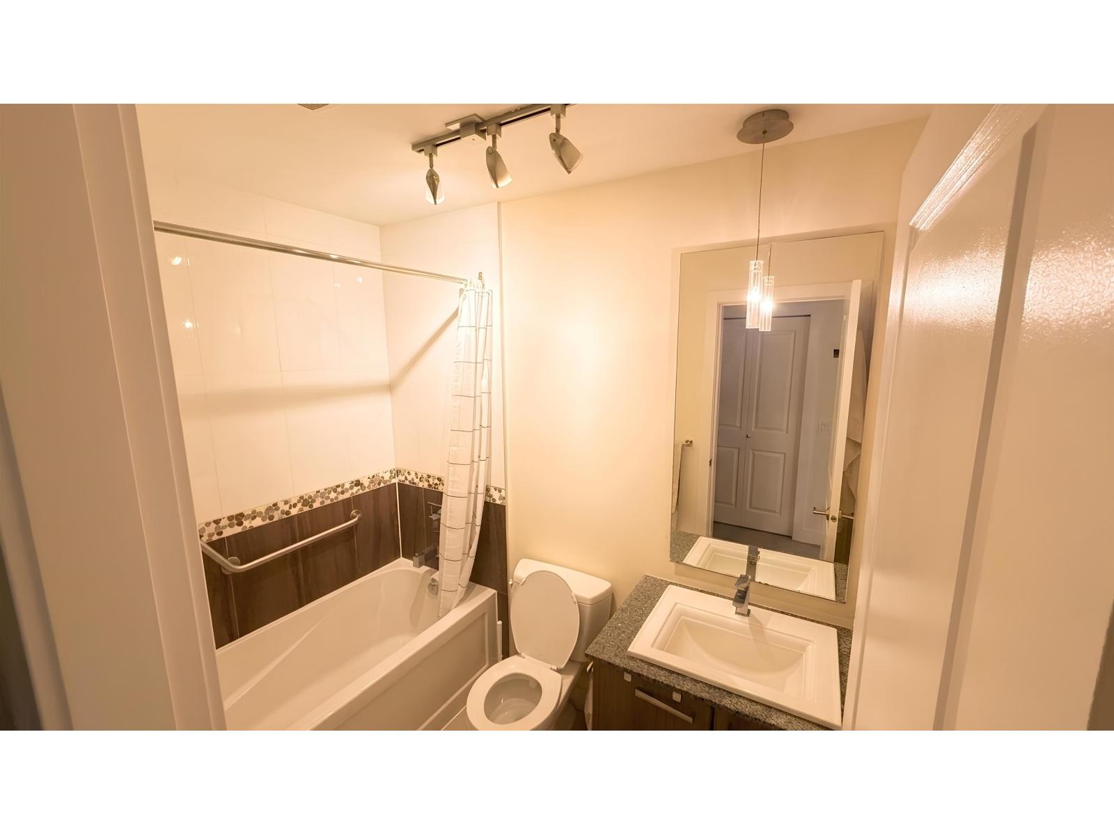122 15956 86a Avenue, Surrey, British Columbia  V4N 6N8 - Photo 9 - R3161085