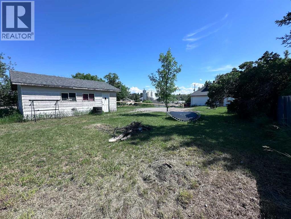 61 2 Avenue E, Cardston, Alberta  T0K 0K0 - Photo 22 - A2327072