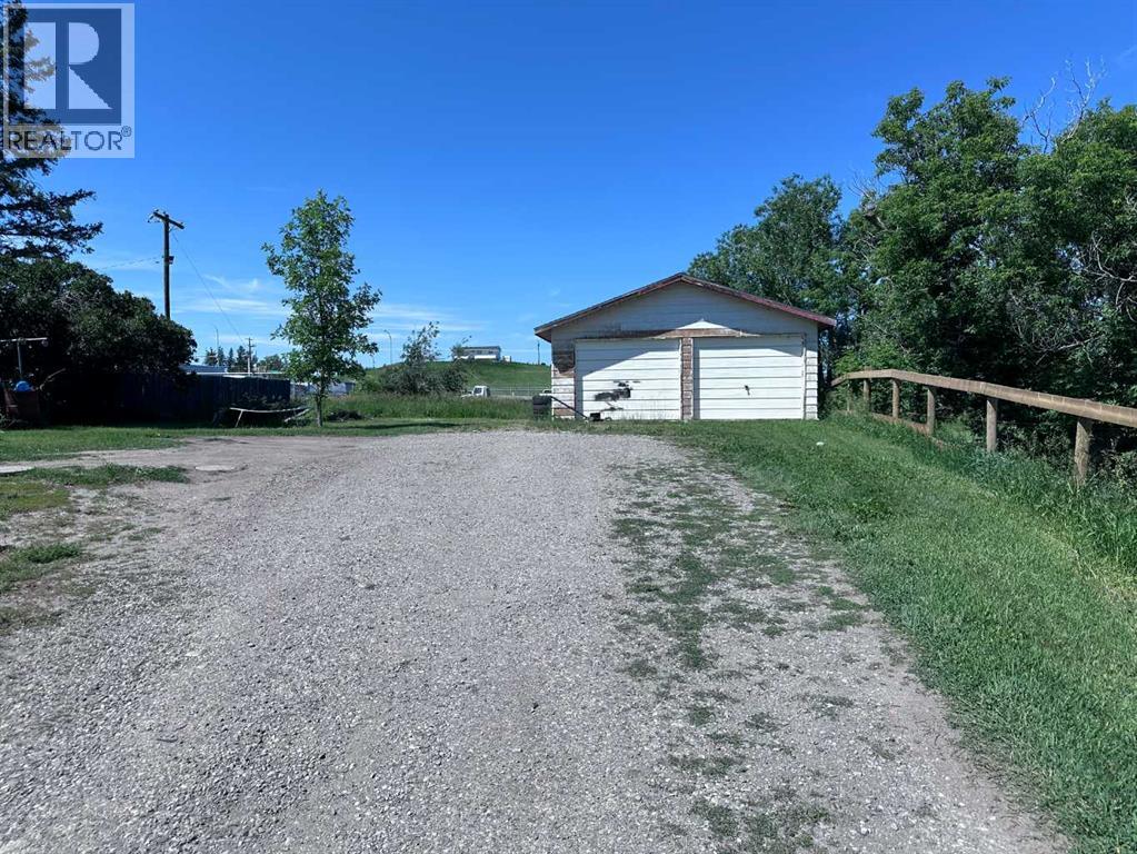 61 2 Avenue E, Cardston, Alberta  T0K 0K0 - Photo 19 - A2327072
