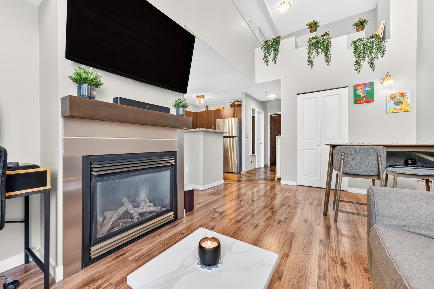 416 10866 City Parkway, Surrey, British Columbia  V3T 5W9 - Photo 8 - R3161409